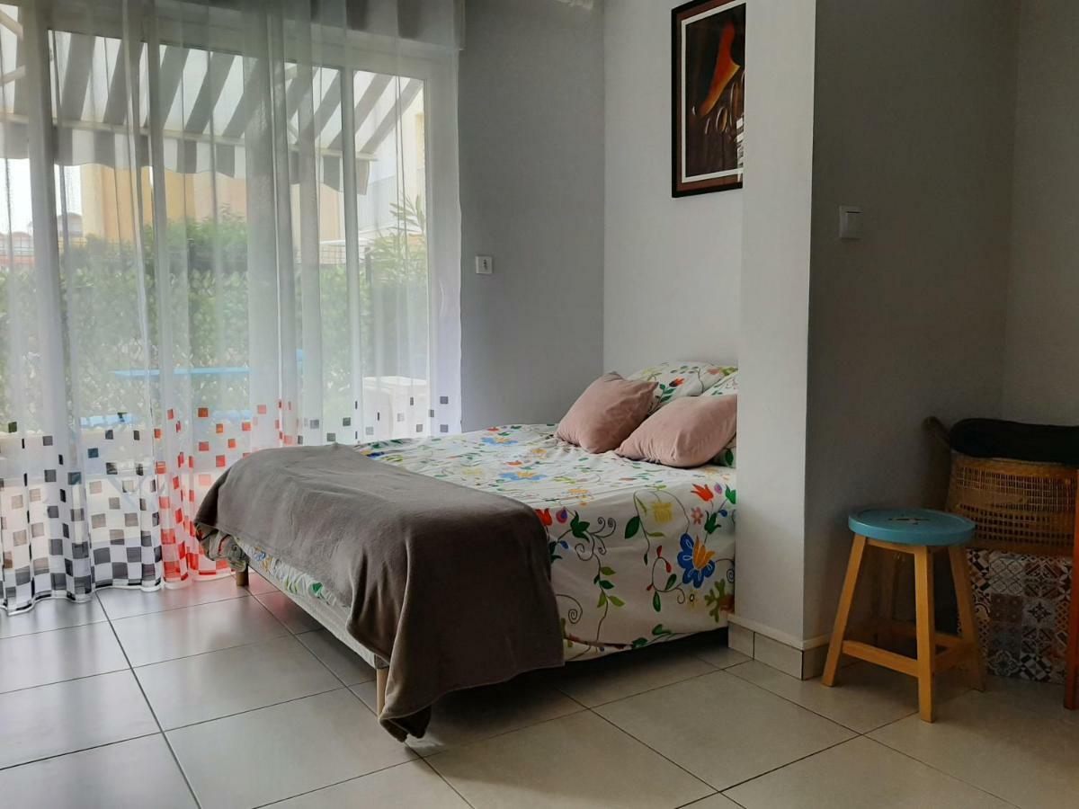 Apartment Avec Jardinet Clim Parking Gruissan